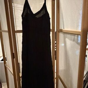 LACAUSA Black V-Neck Dress